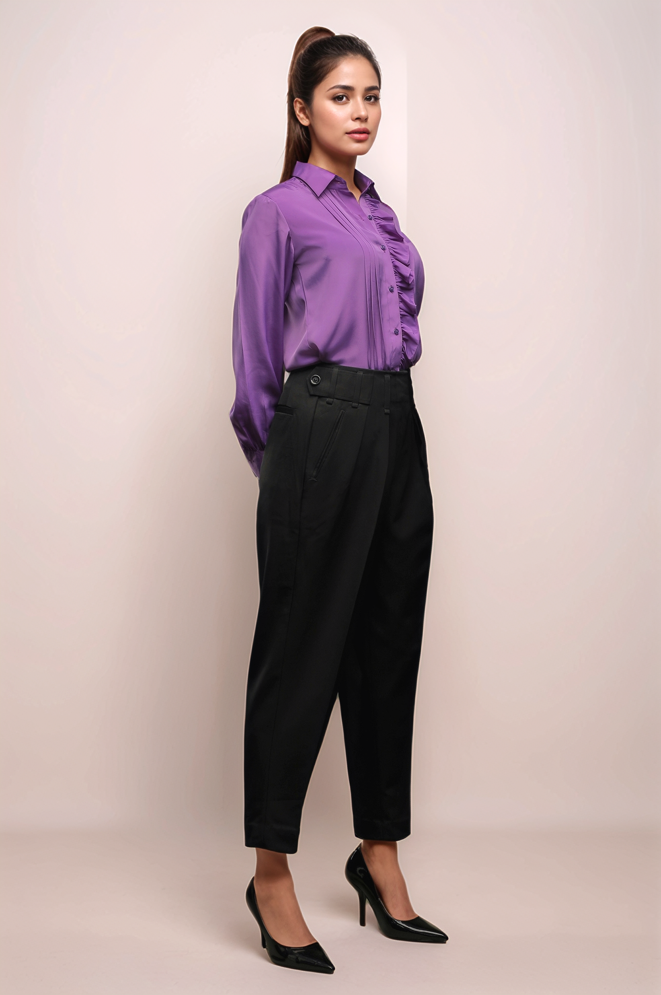 Black Baggy Cropped Trouser
