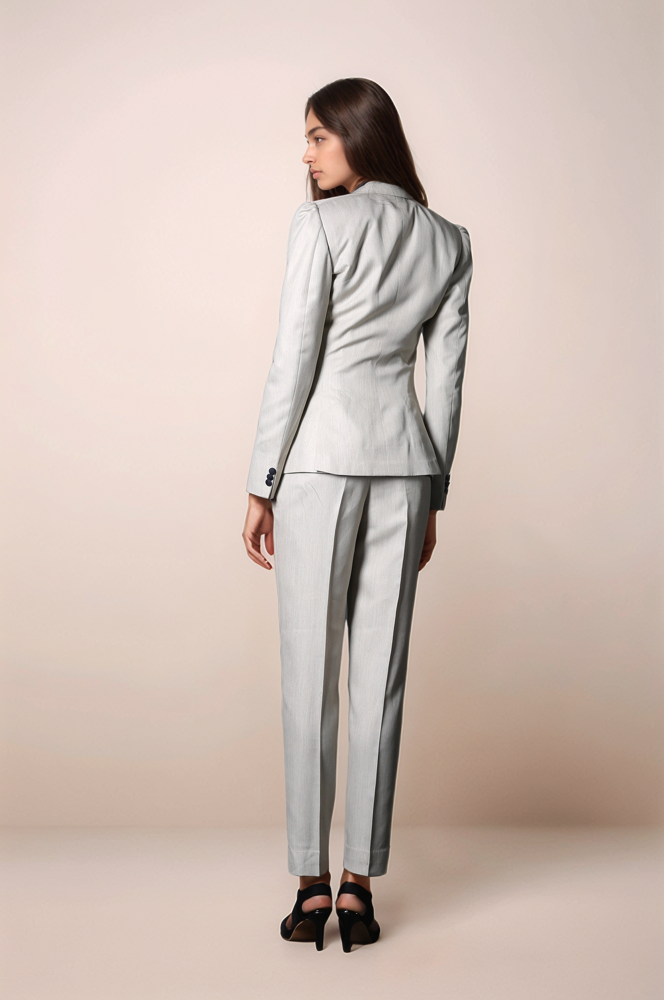 Off White Single Breasted Blazer & Ivory Baggy Trouser Suit