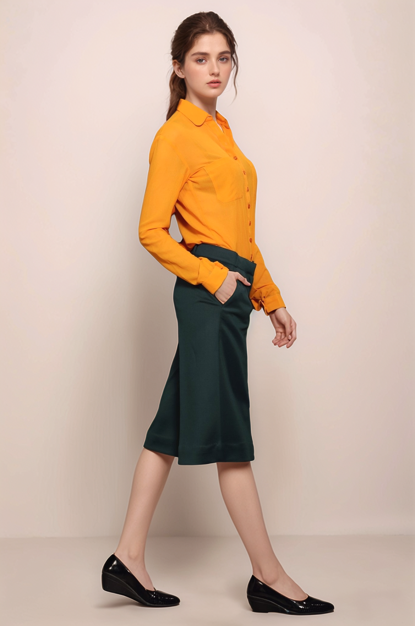Green Cropped Trouser