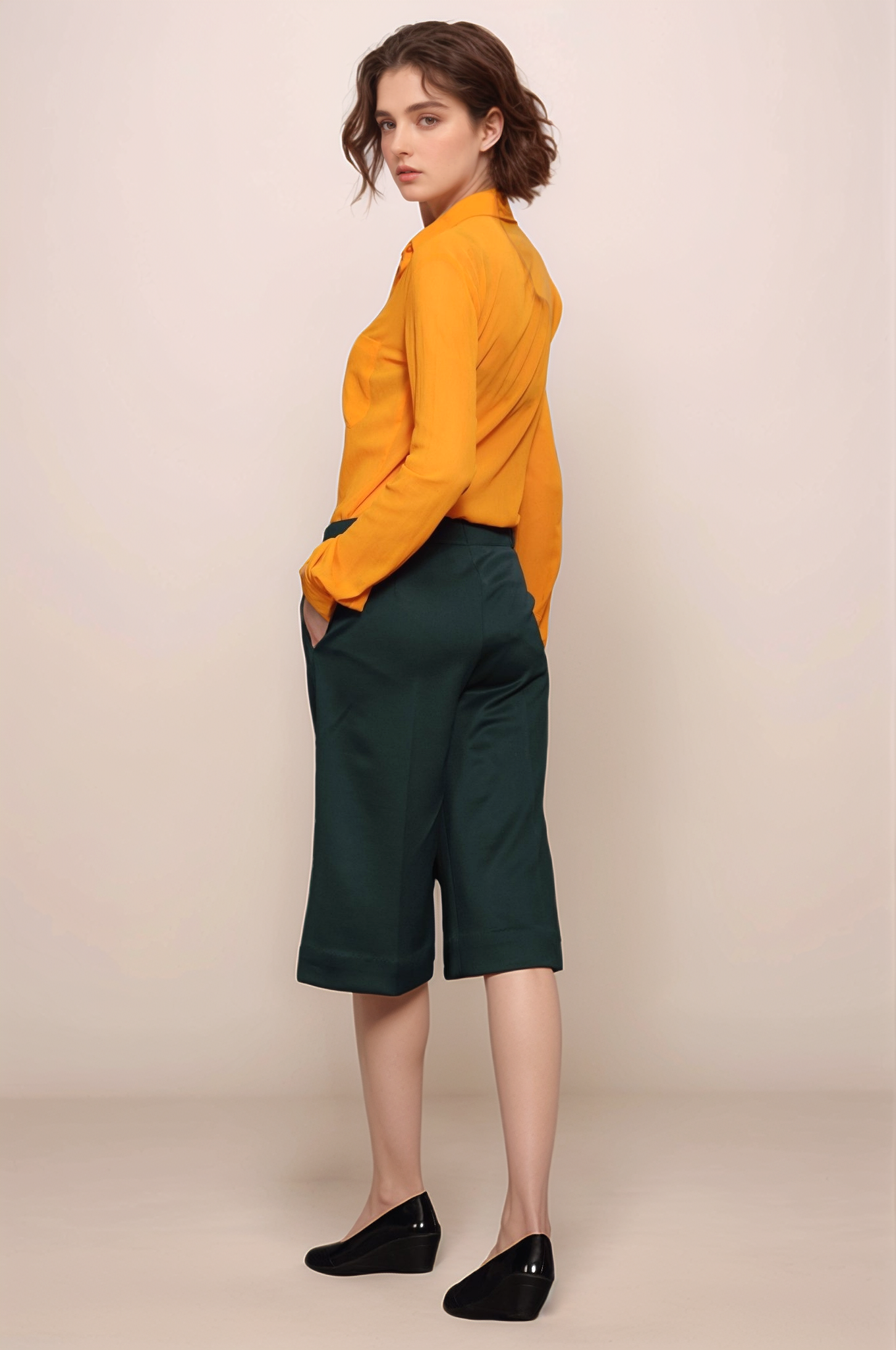 Green Cropped Trouser