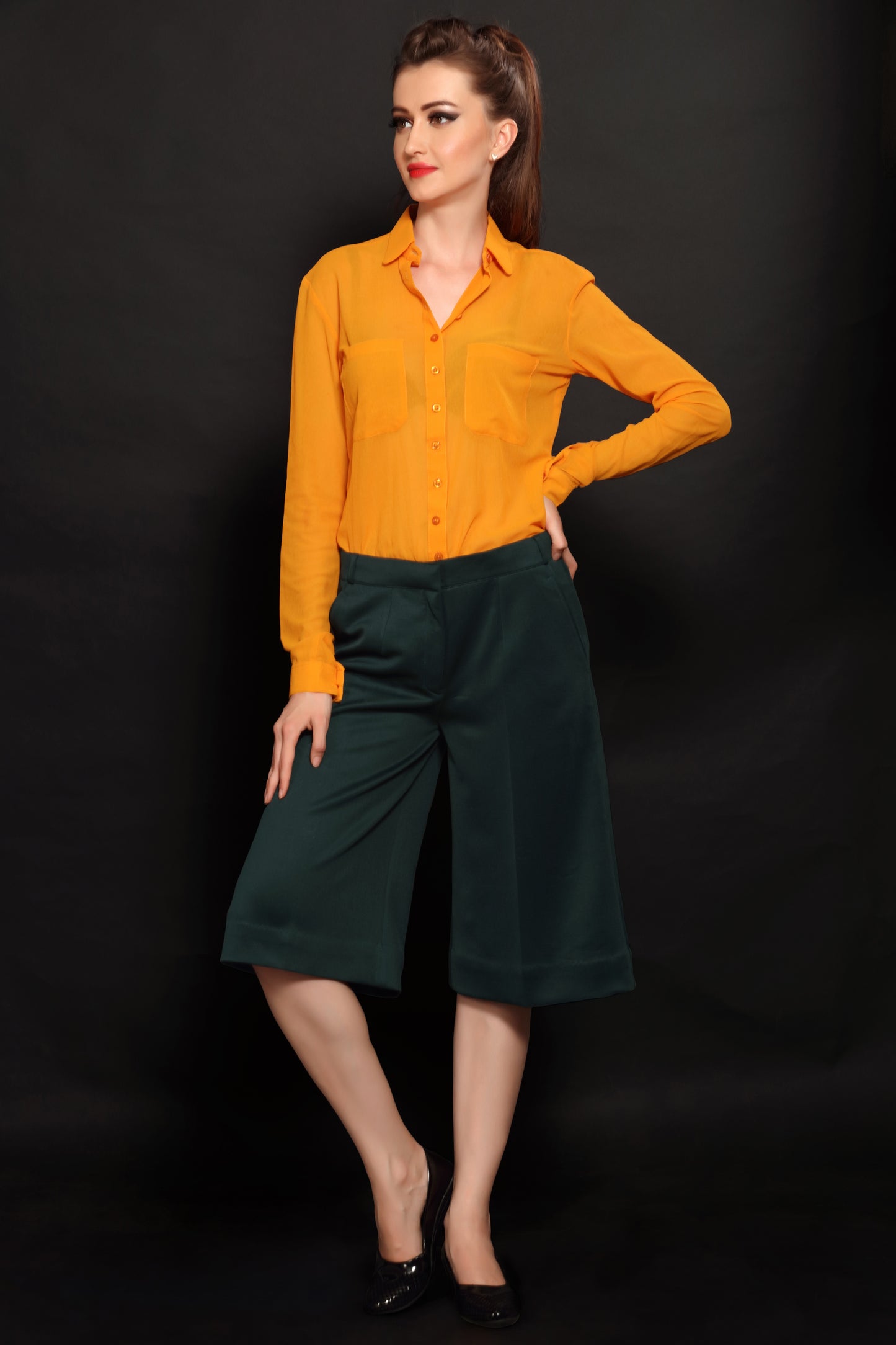 Green Cropped Trouser