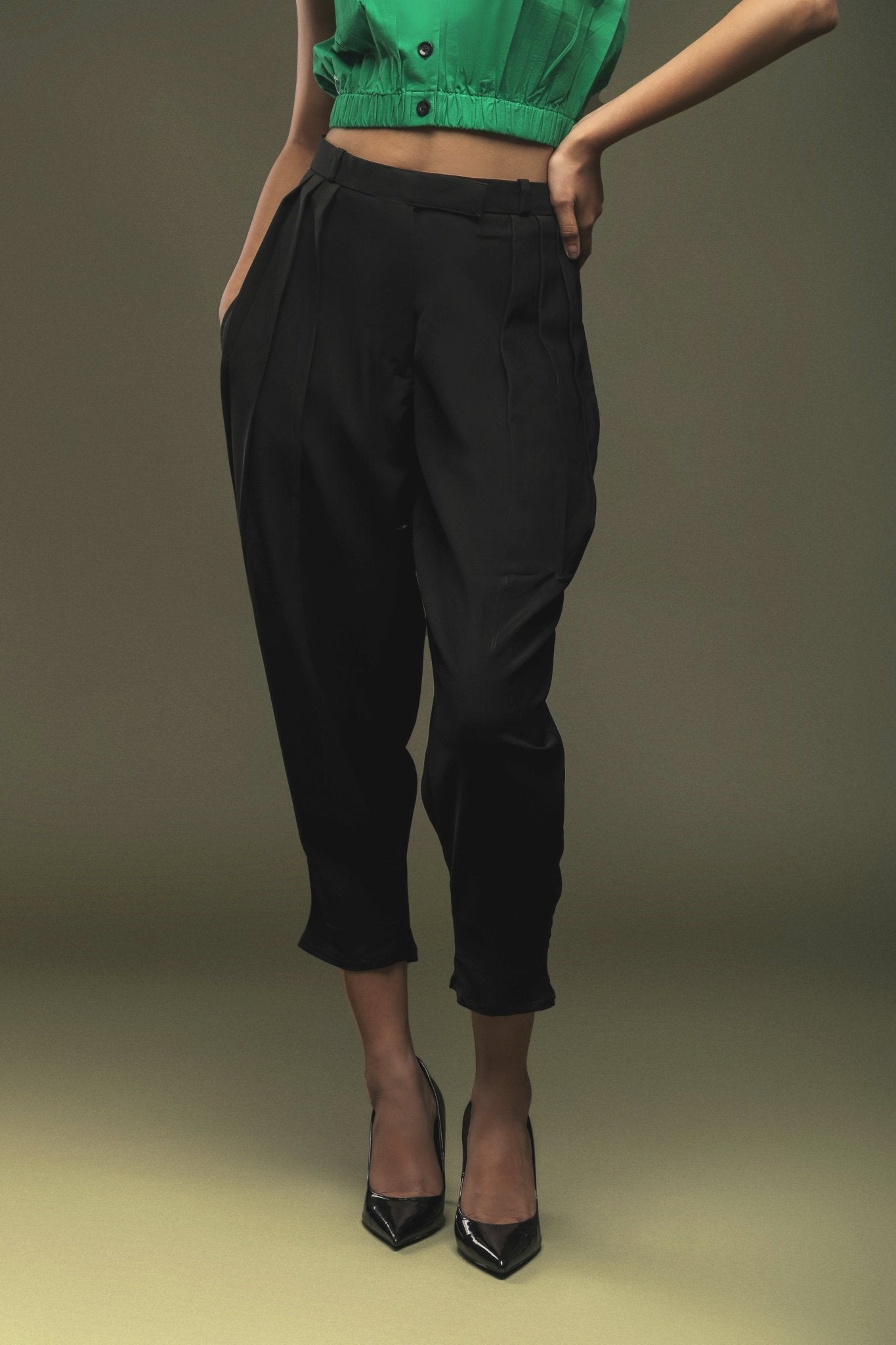 Black Cropped Baggy Pant