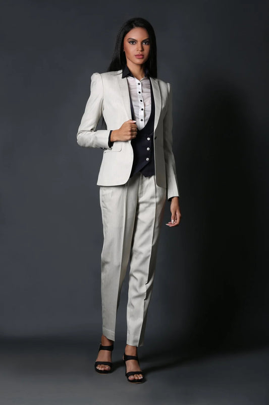 Off White Single Breasted Blazer & Ivory Baggy Trouser Suit